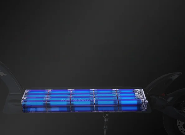 Blue emergency vehicle LED light bar